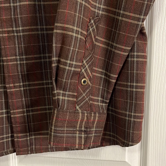 Merrell Long Sleeves Plaid Opti-Wick Button Up shirt size M - Picture 9 of 11